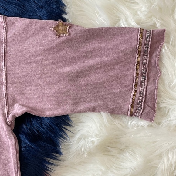 Easel Patchwork Mineral Wash Lightweight Knit Top - Picture 10 of 16